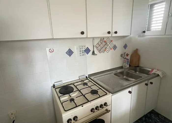 Spacious Retro 3-bedroom 130m2 In Zadar, Puntamika Borik Area * Zadar