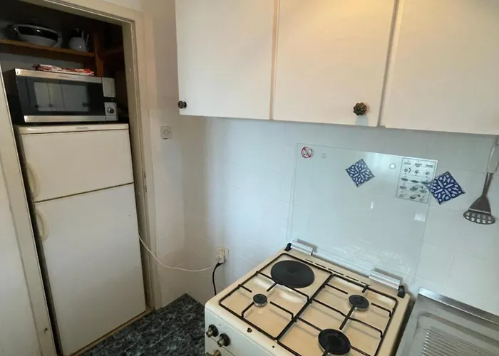 Spacious Retro 3-bedroom 130m2 In Zadar, Puntamika Borik Area Apartman