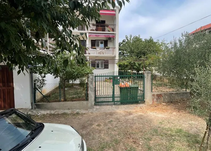 Apartman Spacious Retro 3-bedroom 130m2 In Zadar, Puntamika Borik Area