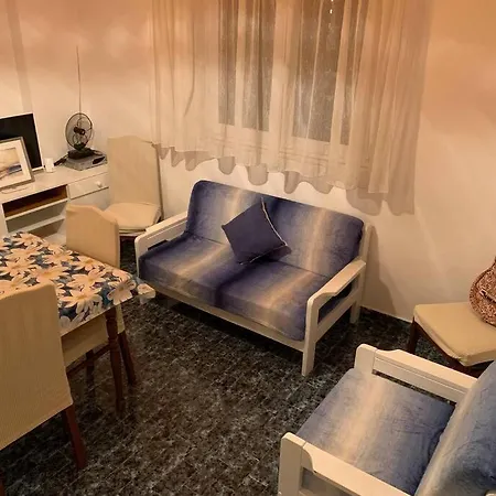Apartmán Spacious Retro 3-bedroom 130m2 In Zadar, Puntamika Borik Area *