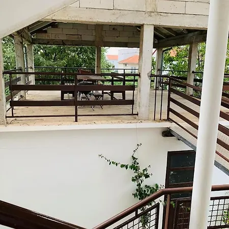 Spacious Retro 3-bedroom 130m2 In Zadar, Puntamika Borik Area Apartmán *
