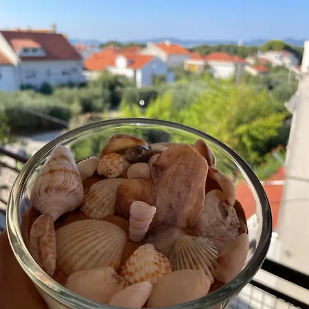 Apartmán Spacious Retro 3-bedroom 130m2 In Zadar, Puntamika Borik Area *