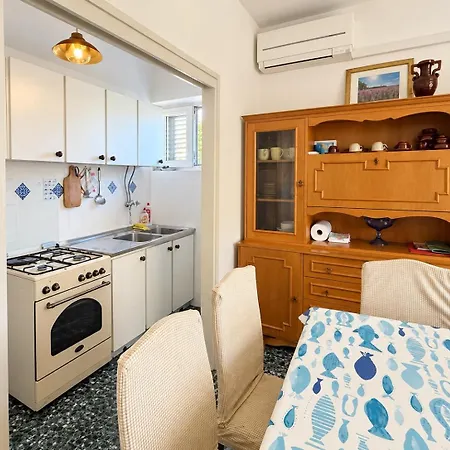 Apartmán Spacious Retro 3-bedroom 130m2 In Zadar, Puntamika Borik Area