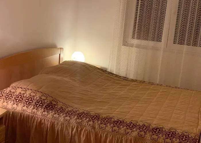 Spacious Retro 3-bedroom 130m2 In Zadar, Puntamika Borik Area * Zadar